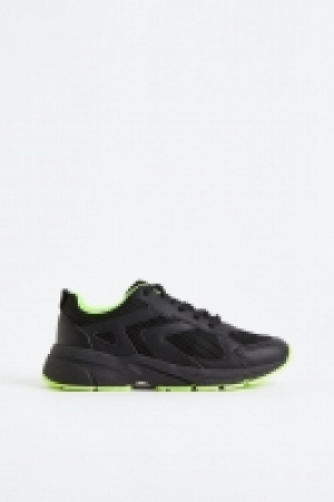 Zapatillas deportivas de malla 15.99 €