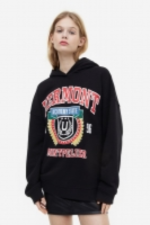 Sudadera oversize con capucha y motivo estampado 7.99 €