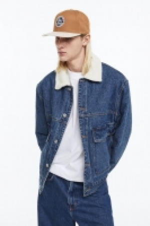 Gorra con aplicación 8.99 €