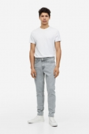 Regular Tapered Jeans 14.99 €
