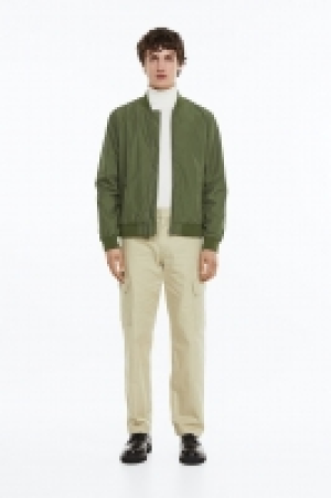 Pantalón cargo Relaxed Fit 10.99 €