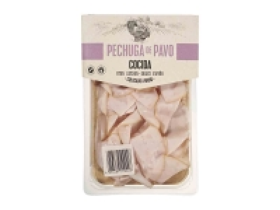 Pechuga pavo colocado a mano