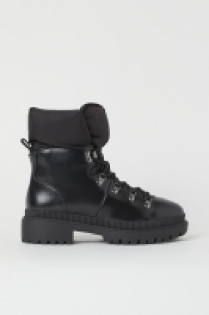 Botas con forro cálido 23.99 €