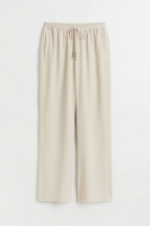 Pantalón amplio sin cierre 17.99 €