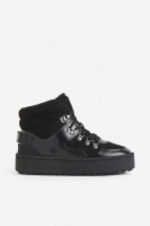 Zapatillas deportivas altas con forro cálido 21.99 €