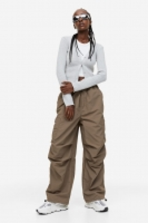 Pantalón parachute