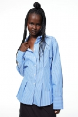 Camisa entallada en popelina 10.99 €