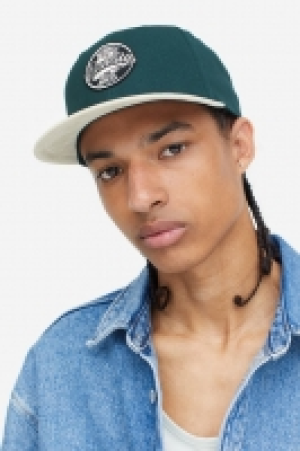 Gorra con aplicación 10.99 €