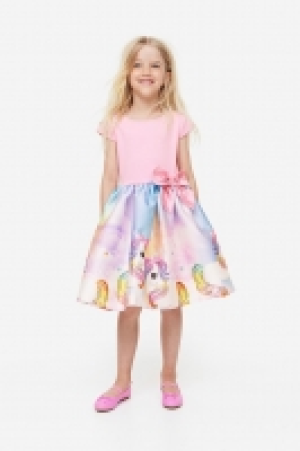 Vestido con vuelo 8.99 €