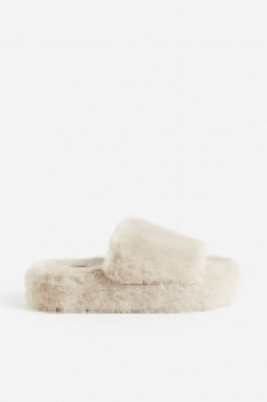 Zapatillas de casa efecto pelo 14.99 €