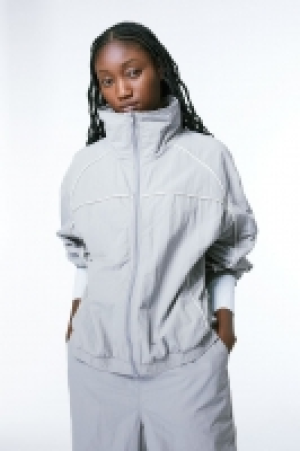 Chaqueta cortavientos de nailon 12.99 €