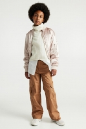 Cazadora bomber de satén 8.99 €