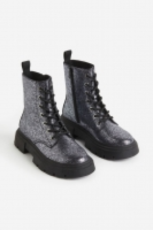 Botas con suela gruesa