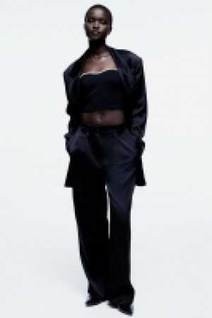 Pantalón recto 22.99 €