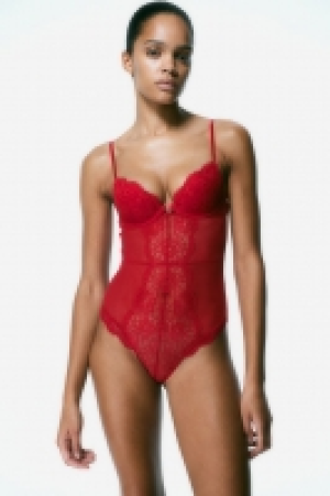 Body tanga de encaje super push-up