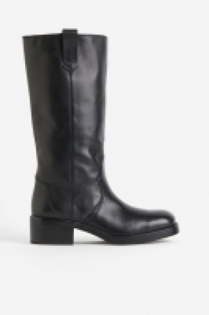 Botas de piel a la rodilla 75.99 €
