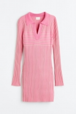 Vestido en punto de canalé con cuello