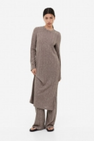 Vestido en punto de canalé