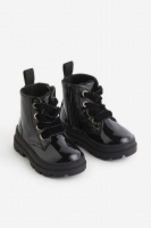 Botas de cordones con forro cálido