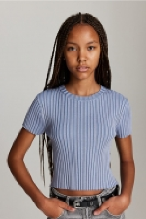 Top en punto de canal&eacute;