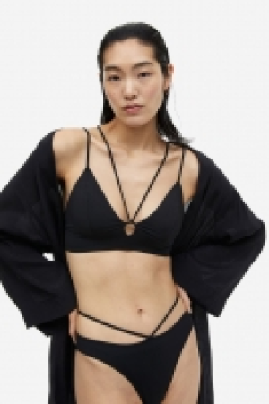 Top de bikini de triángulo con relleno