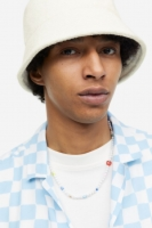 Sombrero bucket en tejido rizado