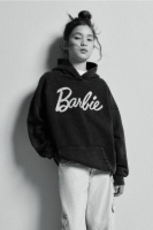 Sudadera oversize con capucha y estampado