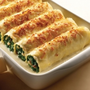 Canelones de espinacas con bechamel 3.80 €